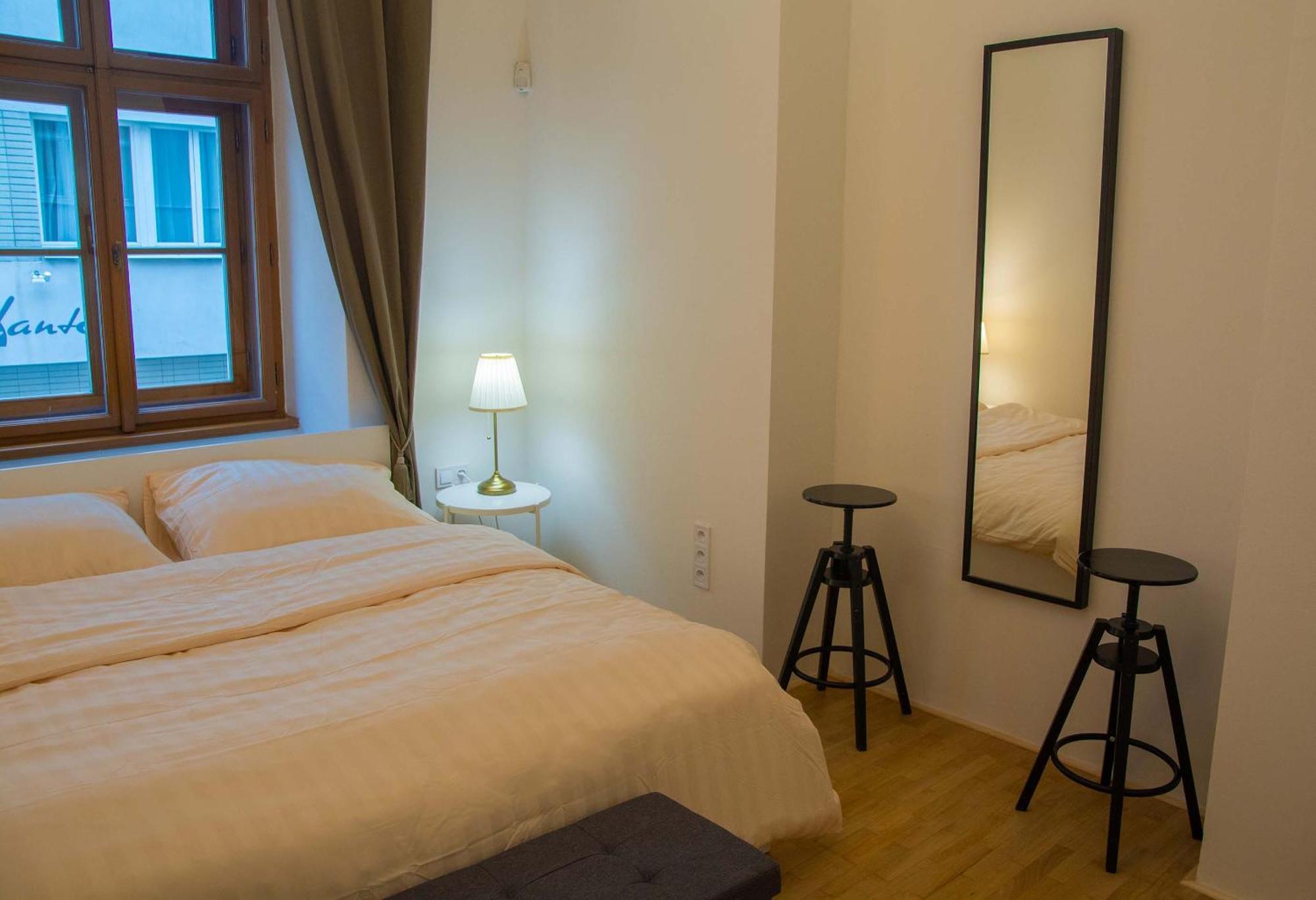 New City Centre Garden Apartment - Central Location Praga Exterior foto
